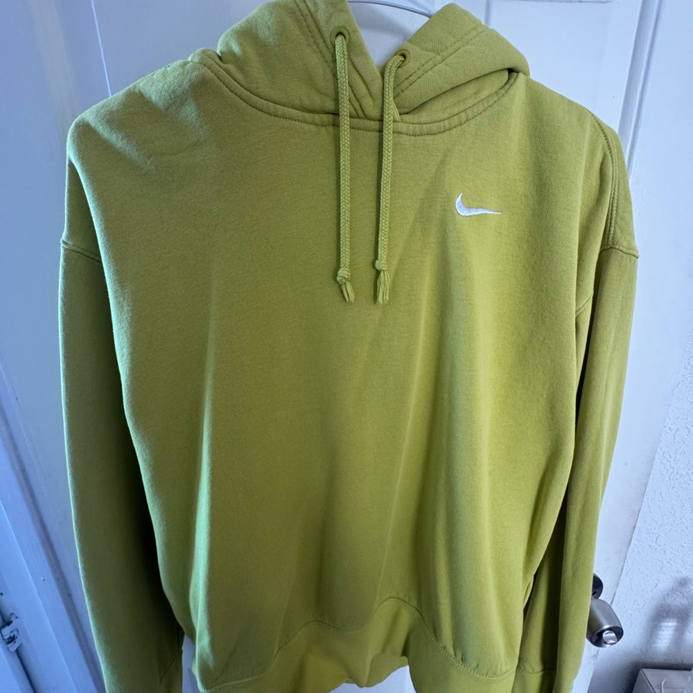 Nike Men’s Olive Green Pullover Hoodie